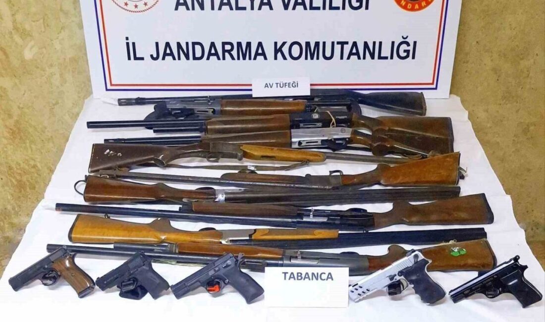 Antalya’da jandarma ekipleri tarafından yürütülen çalışmalar çerçevesinde, 15 adet ruhsatsız