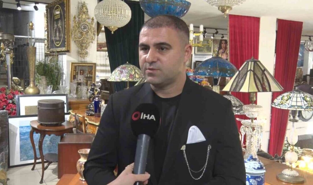 Ümraniye’de antikacılık yapan Cengiz Batkitar, son dönemde sosyal medya üzerinden