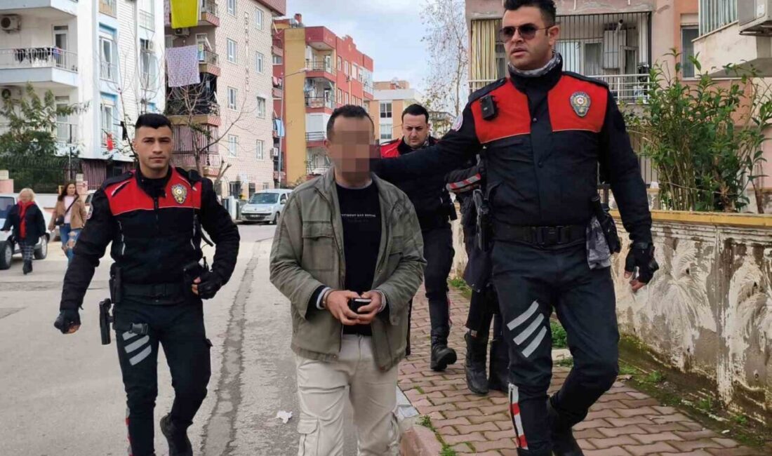 Antalya’da bir şahsın apartman bahçesine gizlediği pompalı tüfek ve tabanca