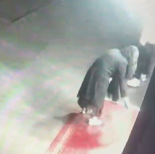 Kayseri’de bir apartmanın giriş kapısı ve koridorlarına kimliği belirsiz kişilerce