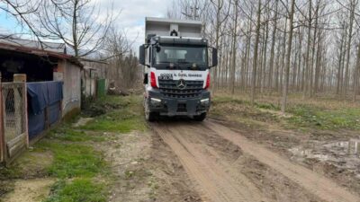 DÜZCE (İHA) – Düzce Aydınpınar köyü Şöse Mahallesi’nde yol bakım