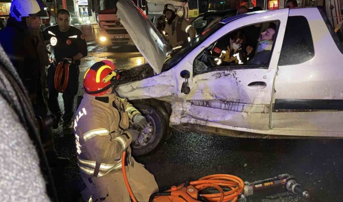 İstanbul’un Arnavutköy ilçesinde gece saatlerinde meydana gelen trafik kazasında bir