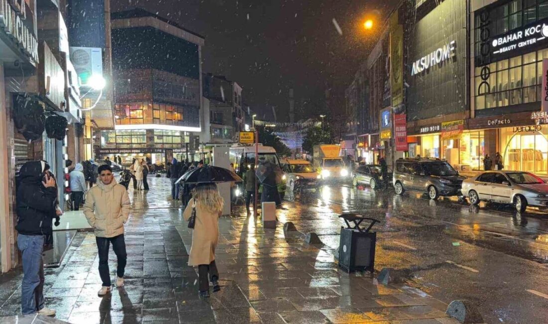 Meteoroloji Genel Müdürlüğü’nün uyarılarının ardından İstanbul Arnavutköy’de kar yağışı yeniden