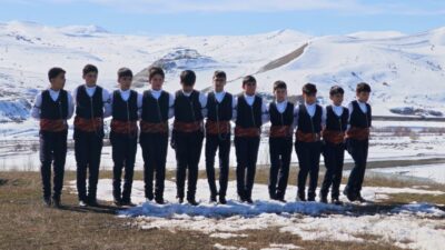 Okul Sporları kapsamında Erzurum’da düzenlenen Halk Oyunları İl Birinciliği yarışmasında