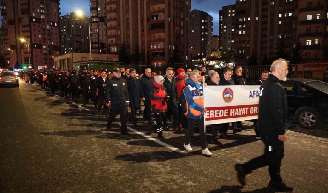 Kahramanmaraş merkezli depremlerin 3’üncü yıl dönümü nedeniyle Kayseri’de sessiz yürüyüş