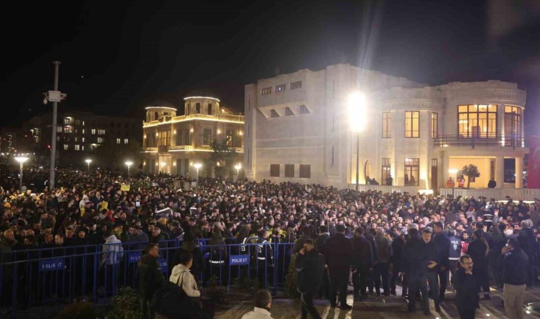 Asrın felaketinin 3’ünci yıl dönümünde Hatay’da bir araya gelen binlerce