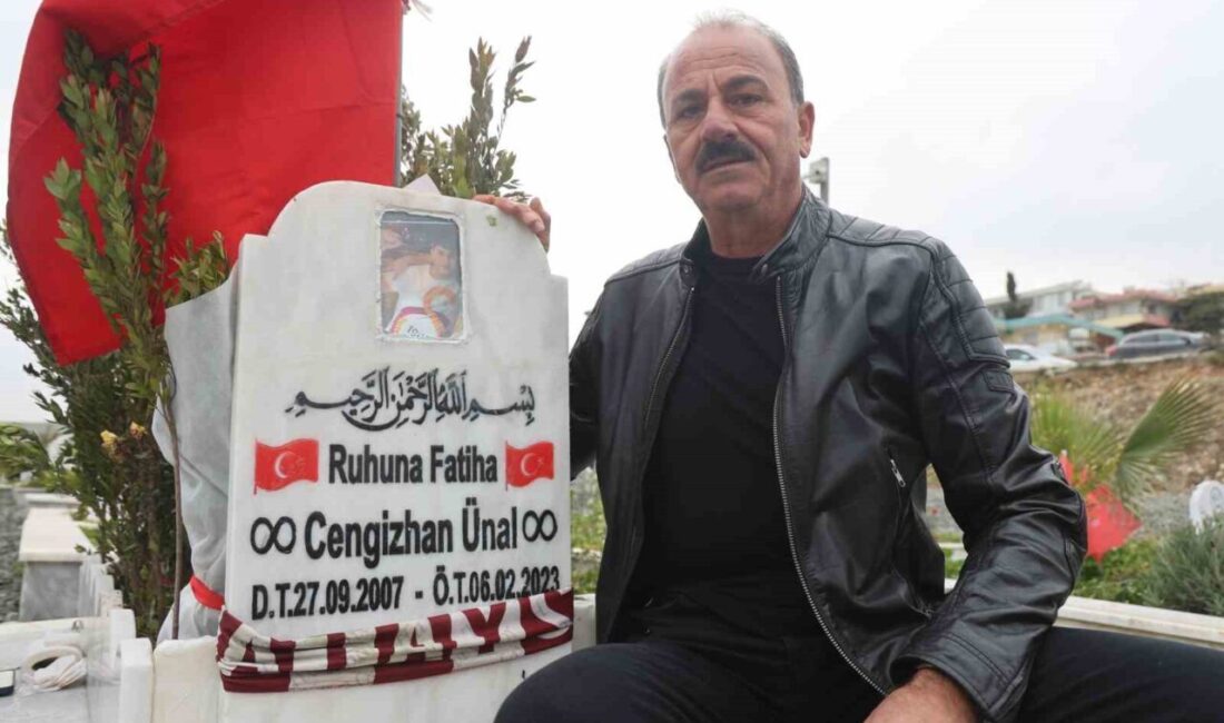 Hatay’da depremde yakınlarını kaybeden vatandaşlar, asrın felaketinin 3’üncü yıl dönümünde
