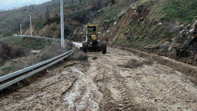 Aydın’da günlerdir aralıksız süren sağanak yağışlar, kentin birçok noktasında heyelanlara