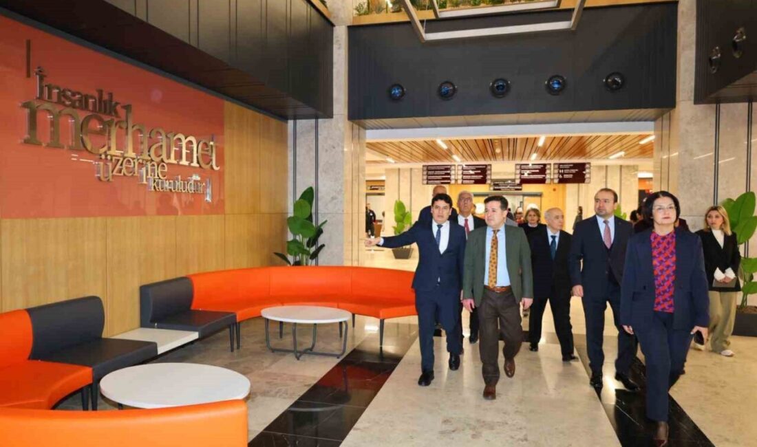 Aydın’da hasta kabulüne başlayan Şehir Hastanesi’ni ziyaret eden Vali Yardımcısı