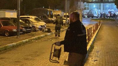 Aydın’ın Efeler ilçesinde hastanenin acil servisi önündeki şüpheli valiz ekipleri