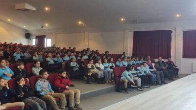 Aydın’ın Efeler ilçesinde öğrencilere suyun doğru ve tasarruflu kullanımı anlatıldı.