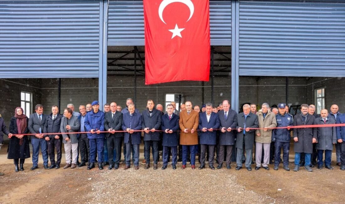 Aydıntepe İlçe Özel İdare Şantiyesi iş makinesi garajının açılışı gerçekleştirildi.
