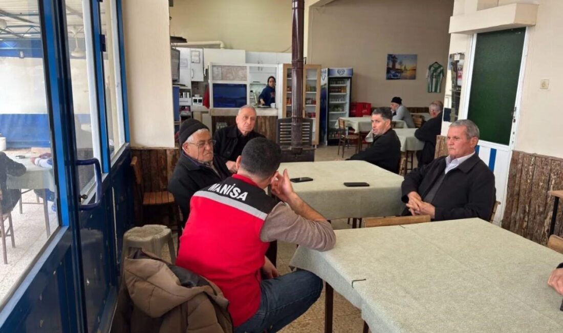 Manisa’nın Sarıgöl ilçesinde çiftçilere yönelik düzenlenen eğitim toplantılarında, 1 Temmuz