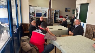 Manisa’nın Sarıgöl ilçesinde çiftçilere yönelik düzenlenen eğitim toplantılarında, 1 Temmuz