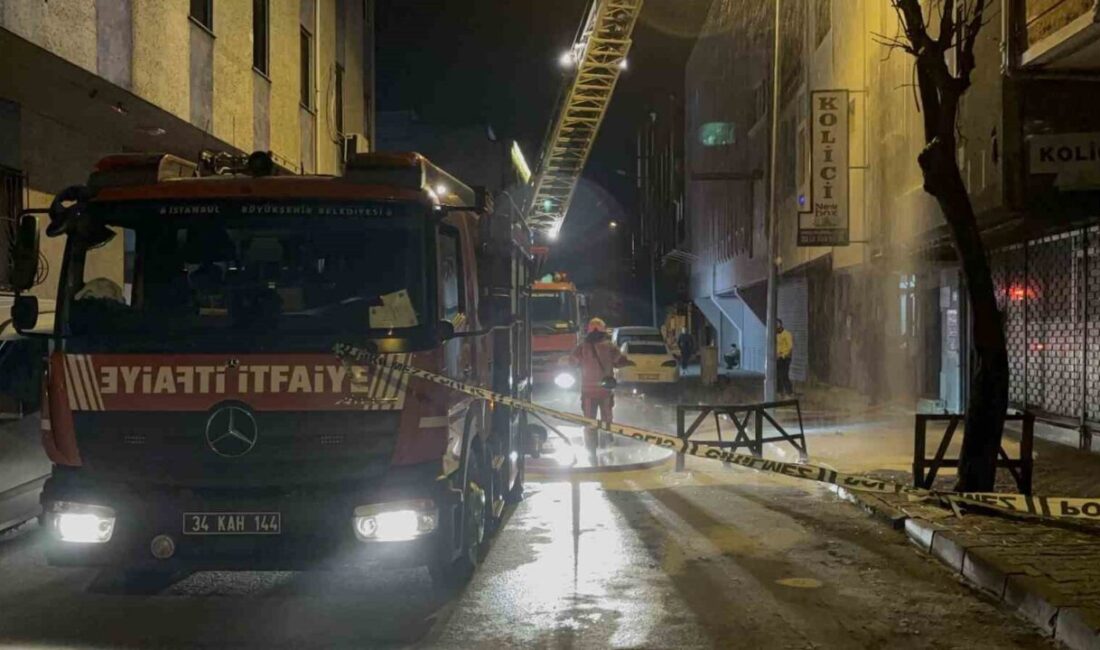 Bağcılar’da 4 katlı bir binanın en üst katındaki, kağıt bardak