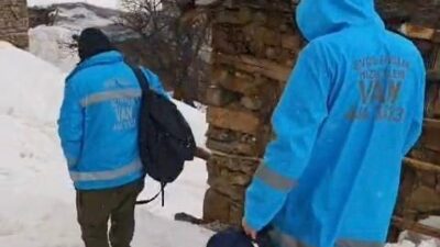 Bahçesaray Devlet Hastanesi bünyesinde görev yapan 10 sağlık çalışanından oluşan