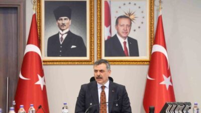 İçişleri Bakanı Mustafa Çiftçi, düzenlenen toplantıda birim amirleri ile bir