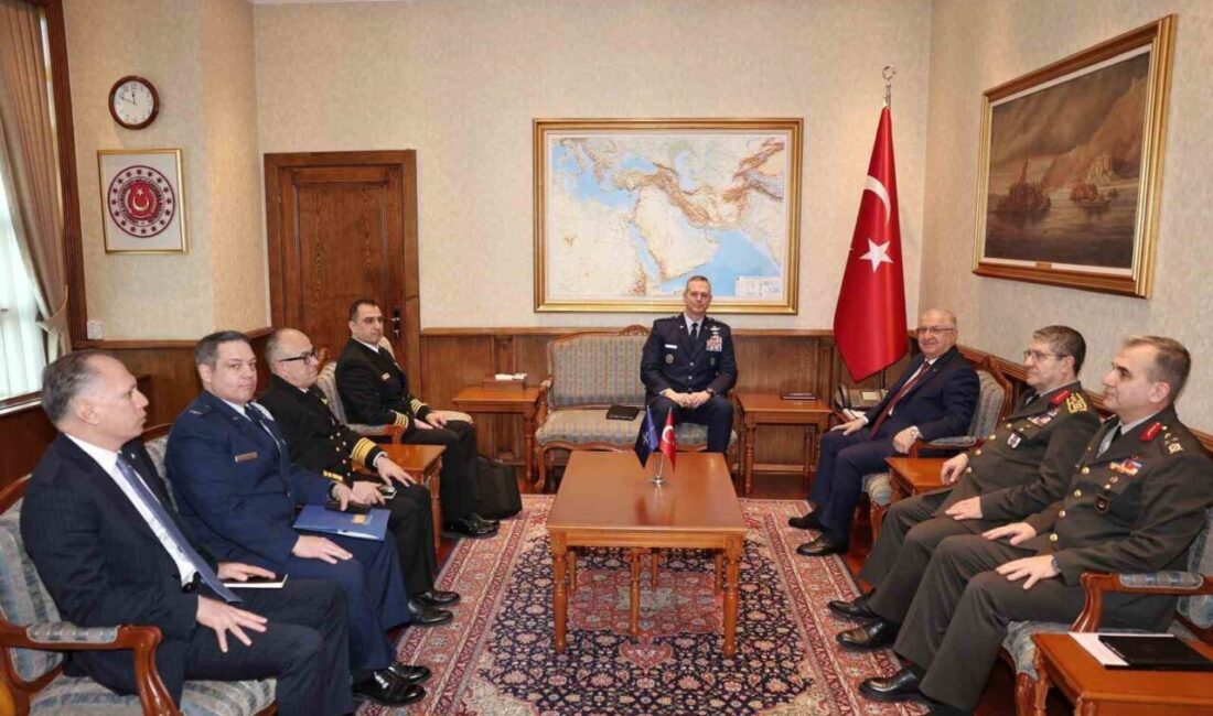 Milli Savunma Bakanı Yaşar Güler, Avrupa Müttefik Kuvvetleri Yüksek Komutanı