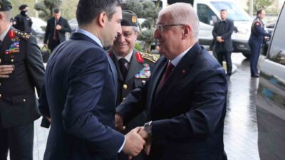 Milli Savunma Bakanı Yaşar Güler, merhum Özdemir Bayraktar anısına hazırlanan