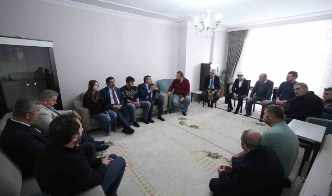 Milli Eğitim Bakanı Yusuf Tekin, geçtiğimiz günlerde camdan düşerek vefat