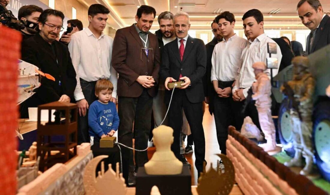 Ulaştırma ve Altyapı Bakanı Abdulkadir Uraloğlu, “Çocuklarımız internet ortamında ve