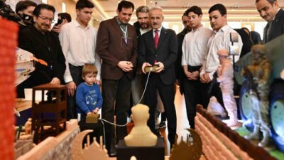 Ulaştırma ve Altyapı Bakanı Abdulkadir Uraloğlu, “Çocuklarımız internet ortamında ve