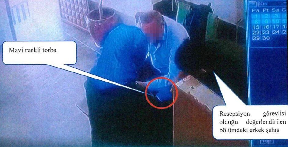 Bakırköy Belediyesinde görevli bir zabıta memurunun, ruhsat işlemleri için bir