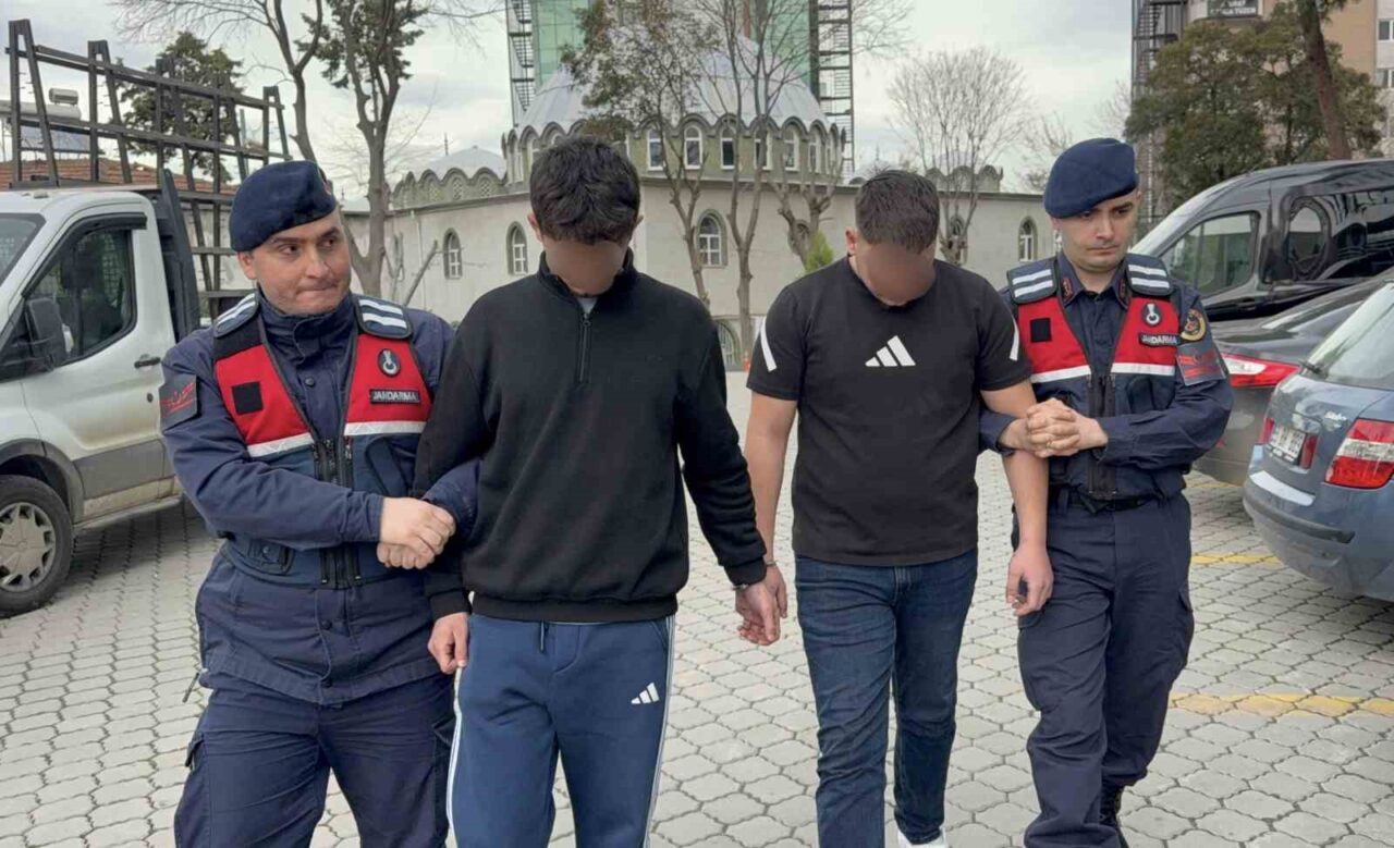 Samsun’un Atakum ilçesinde jandarma ekiplerince düzenlenen operasyonda, bir evin banyosunda