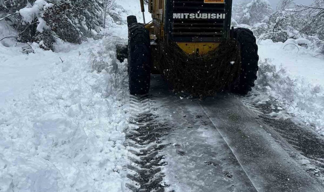 Bartın’ın yüksek kesimlerinde kar kalınlığı 20 santimetreyi bulurken, ekiplerin karla
