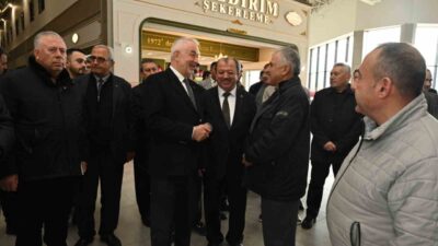 Isparta Belediye Başkanı Şükrü Başdeğirmen, yeni otogar esnafıyla bir araya