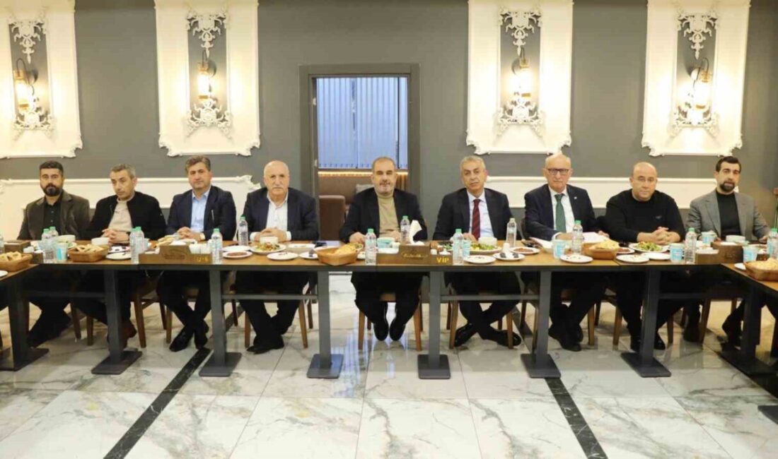 Elazığ’ı her geçen gün daha da ileriye taşıyacaklarını belirten Elazığ