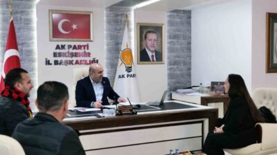 AK Parti Eskişehir Başkanı Gürhan Albayrak, ’Halk Günü Buluşması’nda vatandaşlarla