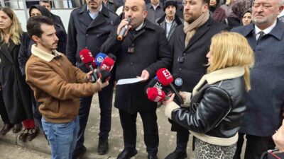 ESKİ Genel Müdürlüğü’nün önünde açıklama yapan AK Parti Eskişehir Başkanı