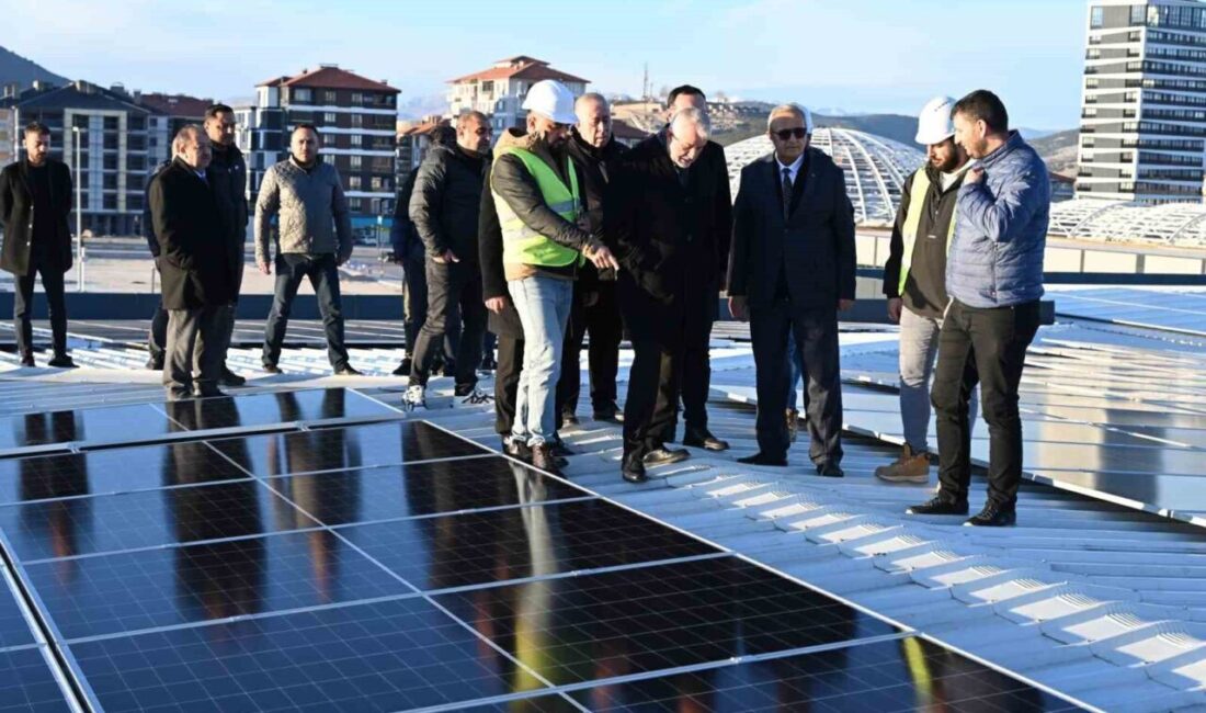 Isparta Belediyesi tarafından yeni otogarın çatısına 1,3 megavatlık (MW) güneş