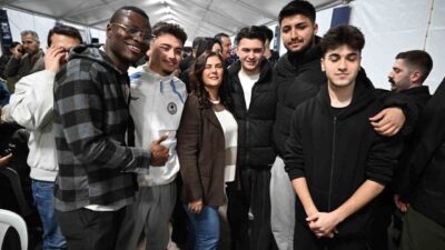 Aydın Büyükşehir Belediye Başkanı Özlem Çerçioğlu, Atatürk Kent Meydanı’nda kurulan