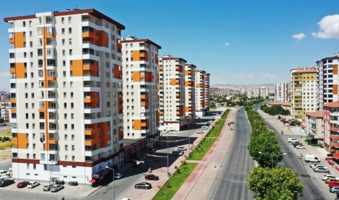 Kocasinan Belediye Başkanı Ahmet Çolakbayrakdar, Yüzyılın Konut Projesi kapsamında Kayseri’de