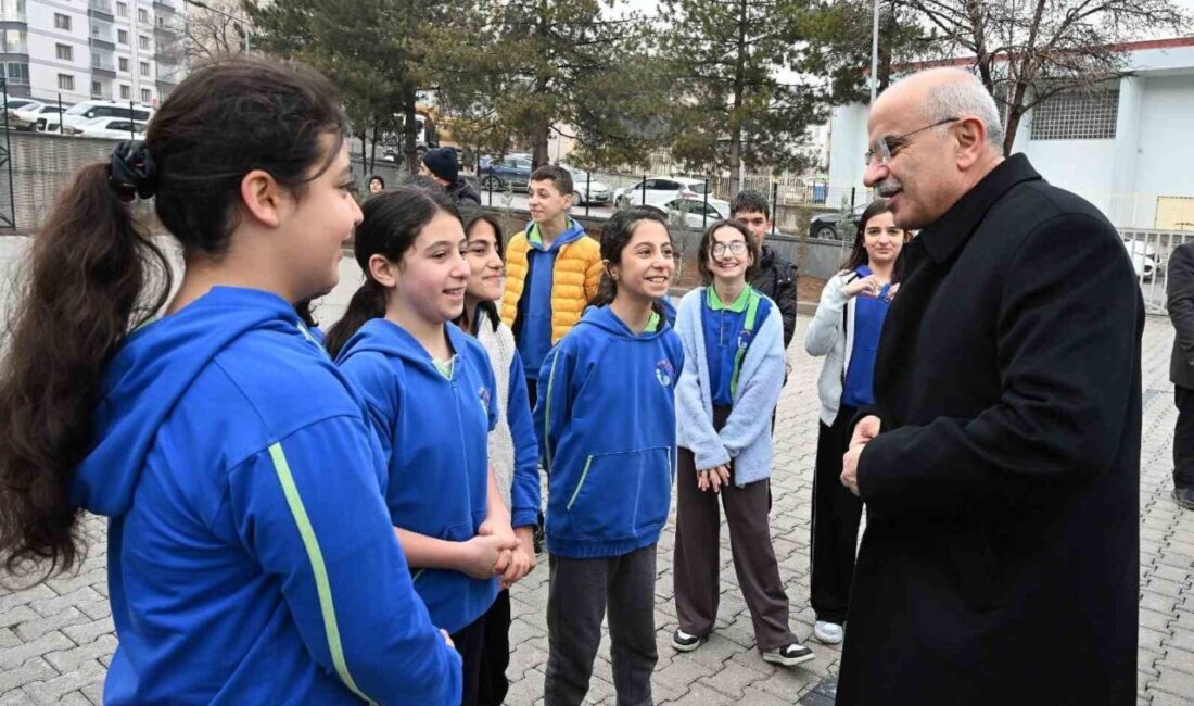 Malatya Büyükşehir Belediye Başkanı Sami Er, içinde her türlü oyun