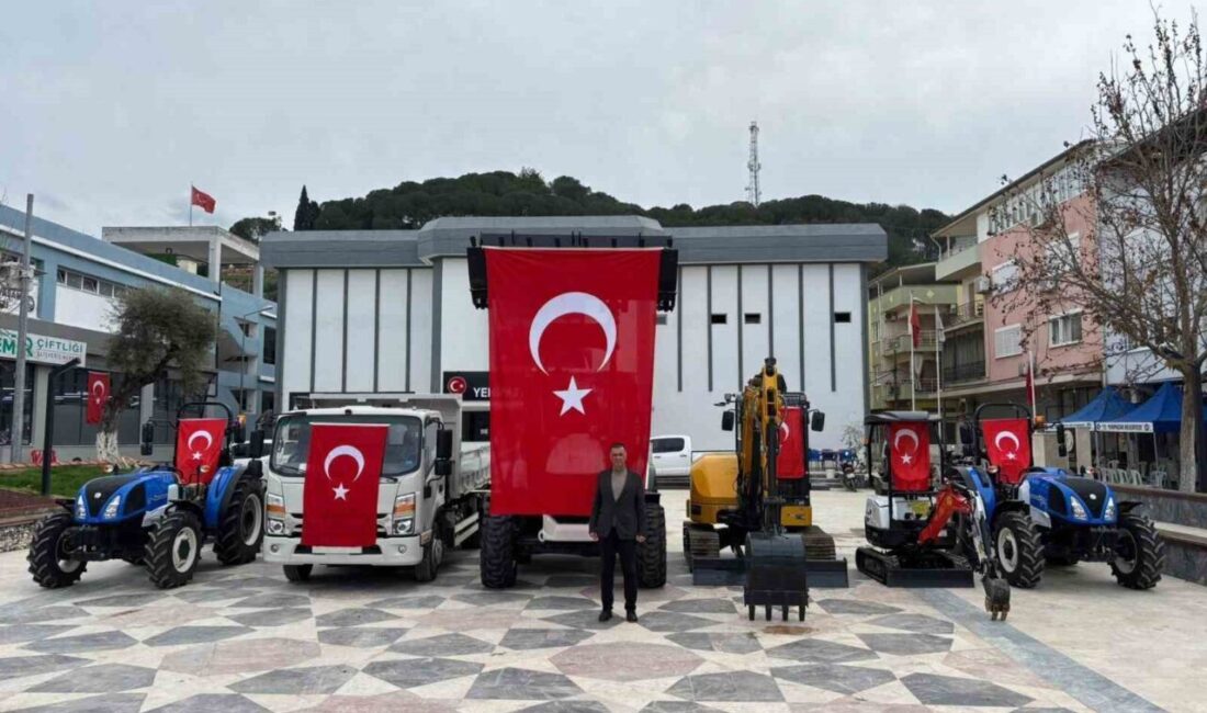 Yenipazar Belediye Başkanı Malik Ercan, belediyeye kazandırılan yeni iş makinalarının
