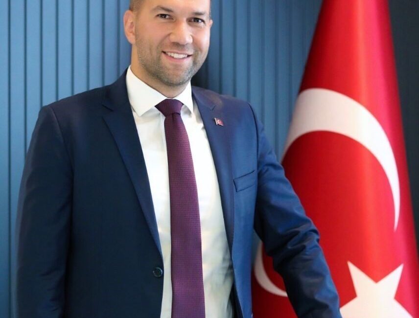 Niğde Belediye Başkanı Emrah Özdemir, Berat Kandili dolayısıyla bir mesaj