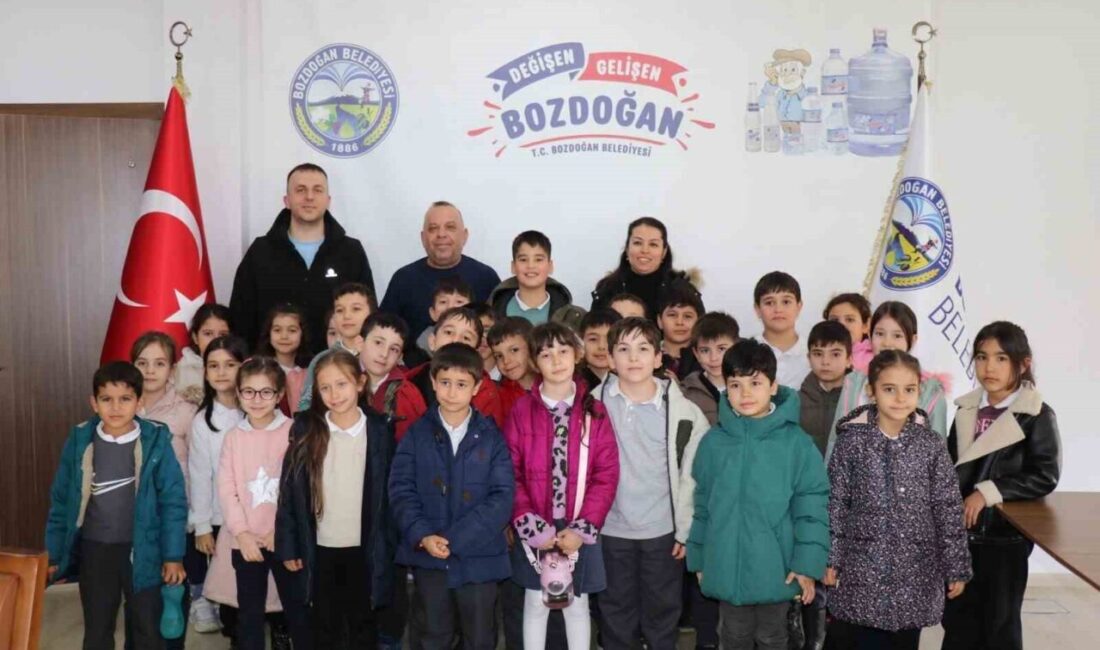 Bozdoğan Fatih İlkokulu 2. sınıf öğrencileri, yerel yönetimleri yakından tanımak