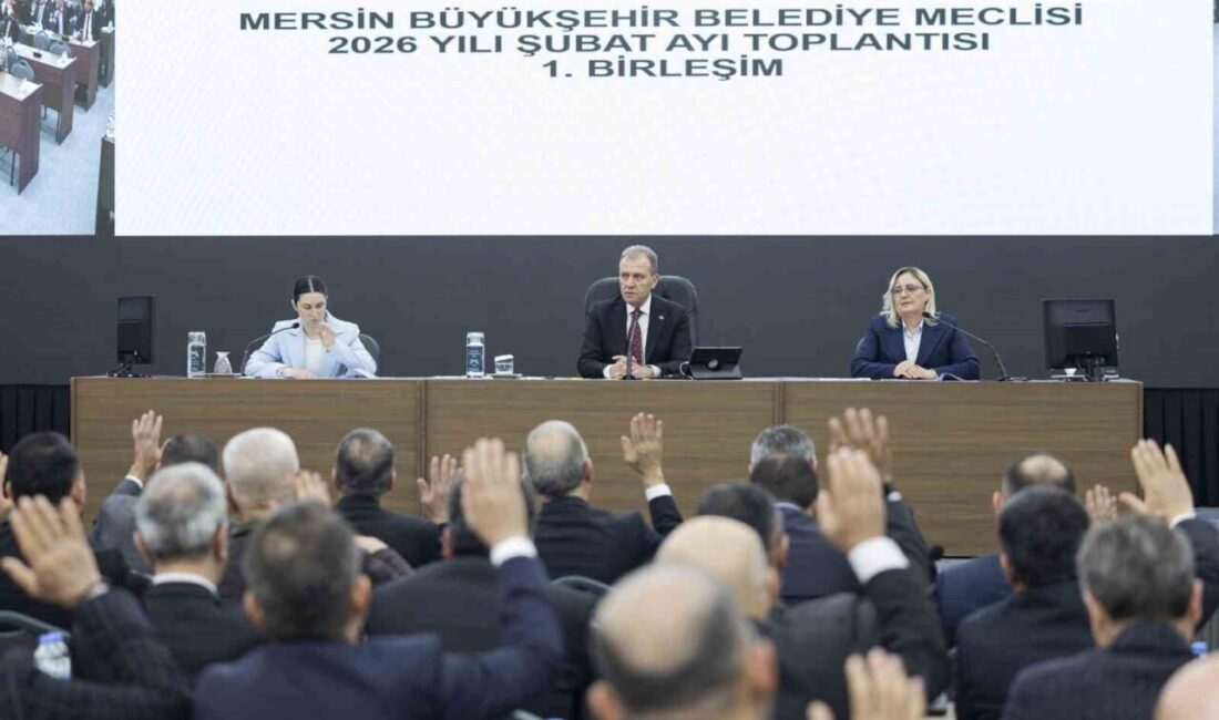 Mersin Büyükşehir Belediye Başkanı Vahap Seçer, Akdeniz ilçesi Çilek Mahallesi’nden