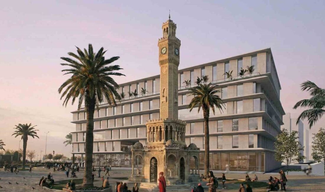 30 Ekim depreminde hasar gördüğü için boşaltılan ve ardından yıkılan