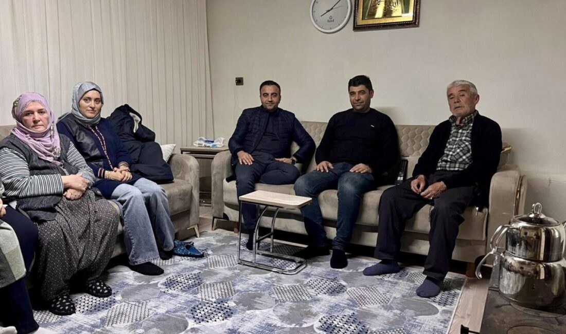 Akçadağ Belediye Başkanı Hasan Ulutaş, Kozluca Mahallesi’nde vatandaşlarla iftar programında