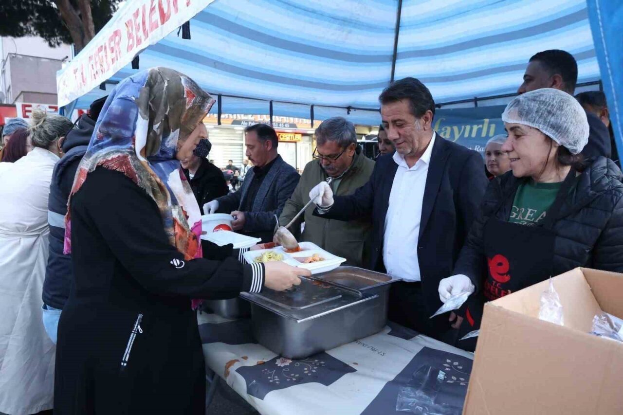 On bir ayın sultanı Ramazan ayının ‘dayanışma ayı’ olduğuna dikkat