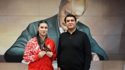 Şehitkamil Belediye Başkanı Umut Yılmaz, Arnavutluk’un Durres kentinde düzenlenen Gençler