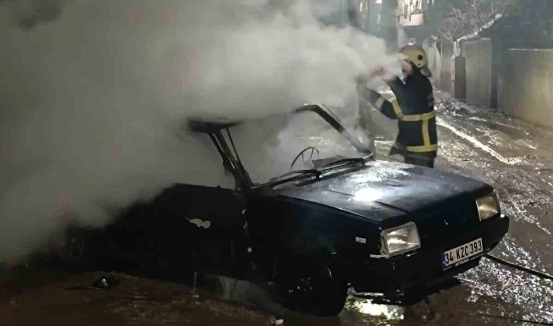 Batman kent merkezinde park halindeki bir otomobilde henüz belirlenemeyen bir