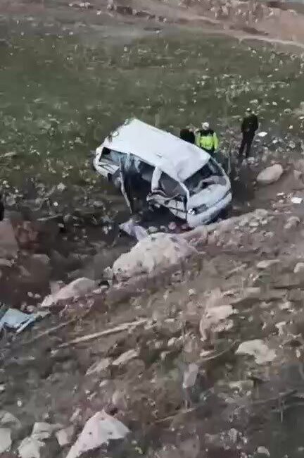 Batman’ın Gercüş ilçesinde aracın uçuruma yuvarlanması sonucu meydana gelen kazada