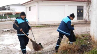 Battalgazi Belediyesi Temizlik İşleri Müdürlüğü ekipleri, esnafın ve vatandaşların yoğun