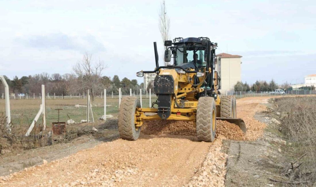Battalgazi Belediyesi Fen İşleri Müdürlüğü ekipleri, kar ve yağışlar nedeniyle