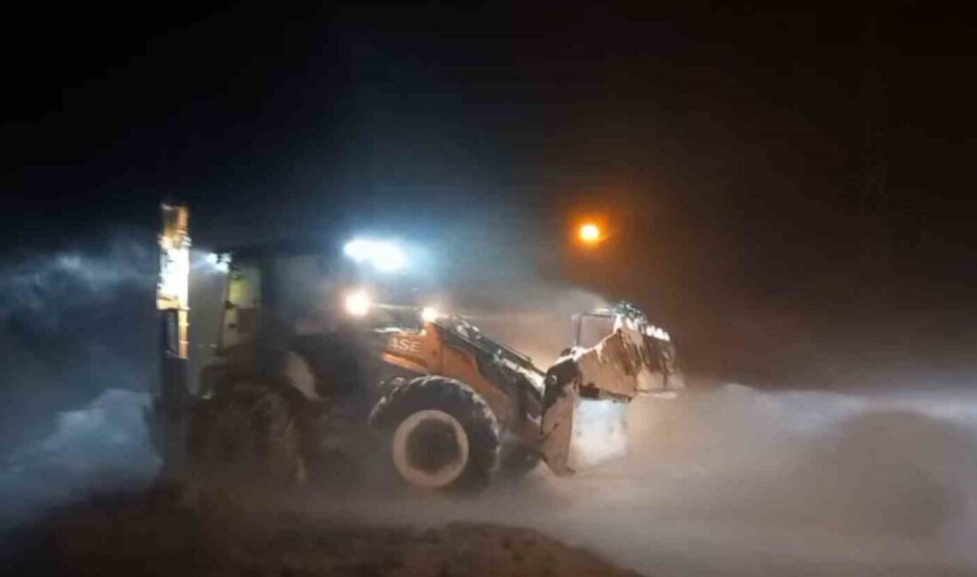 Bayburt’un Aydıntepe ilçesine bağlı Çatıksu grup yolunda fırtına ve yoğun